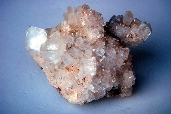 Magnesite Example of a natural Magnesite mined in Brazil